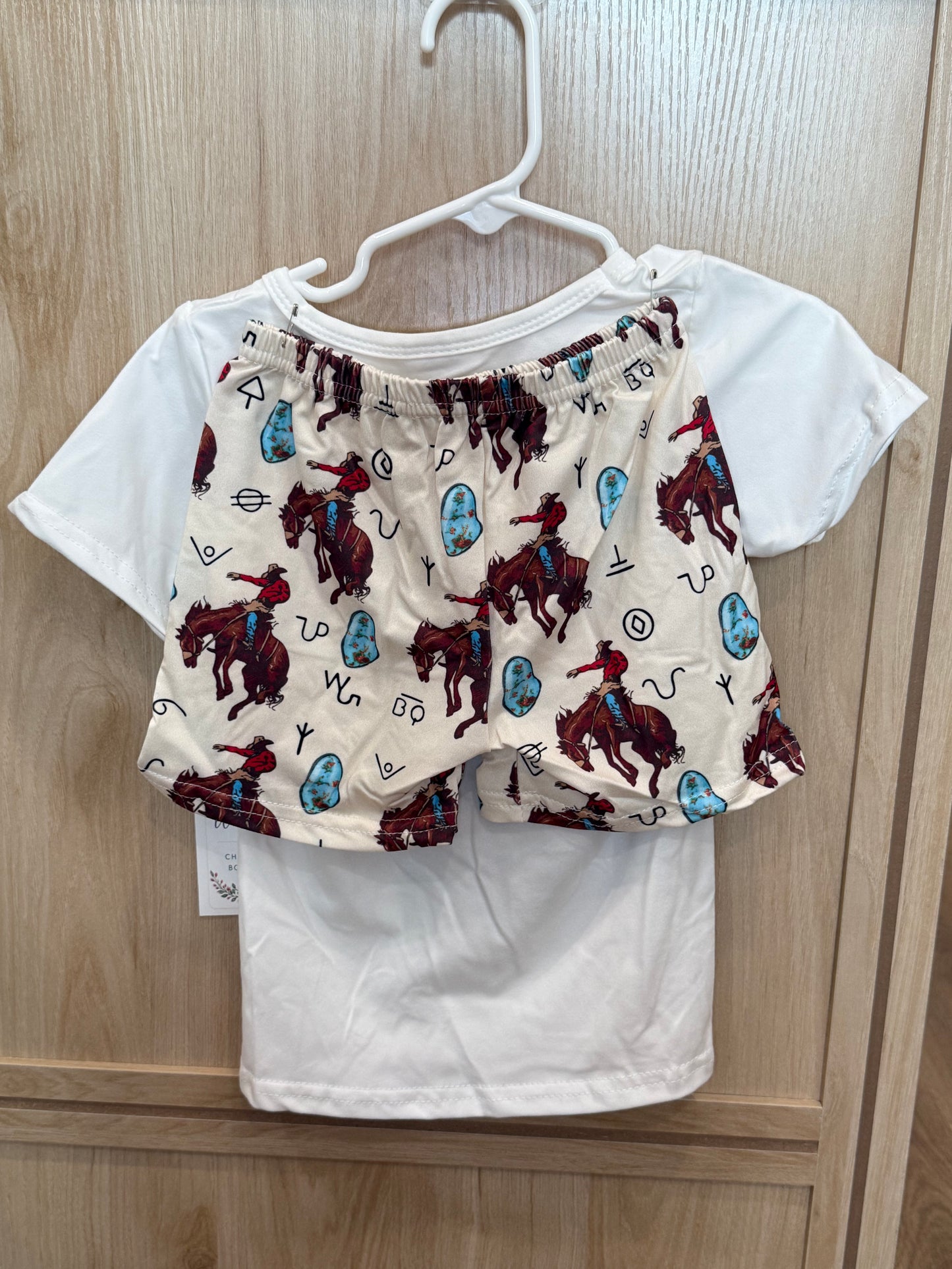 Rodeo white t-shirt with western shorts
