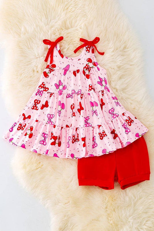 🌸Bow printed ruffle tunic & red shorts.