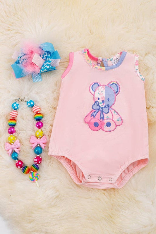 Teddy bear applique baby bodysuit.